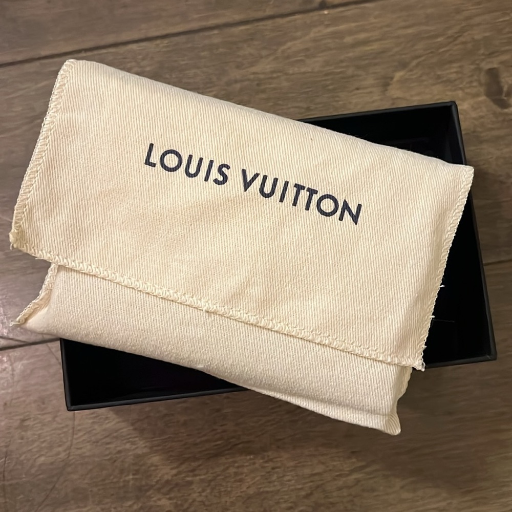 LV Compact Wallets - NEW - Picture 7 of 10